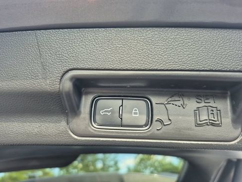 Used 2025 Ford Explorer ST-Line w/ Premium Package AWD/4WD image 30