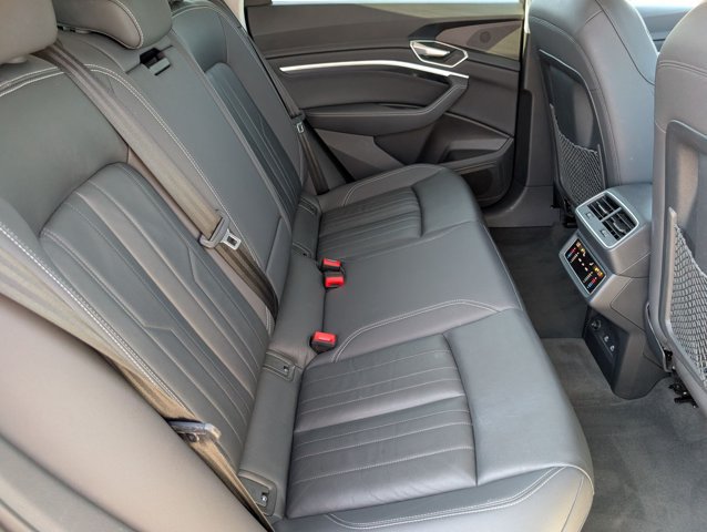Used 2023 Audi e-tron Premium AWD/4WD image 22