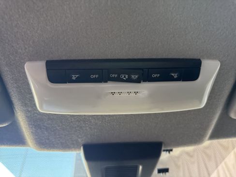 Used 2023 Nissan Kicks S FWD image 21