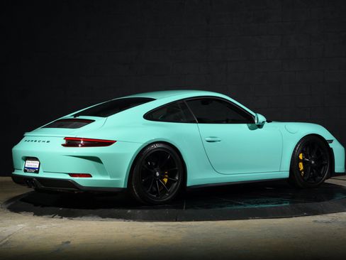 Used 2018 Porsche 911 GT3 RWD image 3
