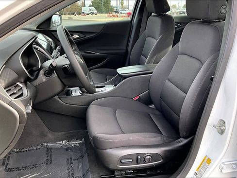 Used 2024 Chevrolet Malibu LT image 7