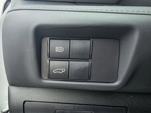 Used 2022 Toyota Highlander XLE image 13