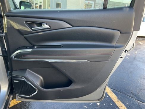 Used 2024 Chevrolet Traverse RS w/ LPO, Floor Liner Package image 32