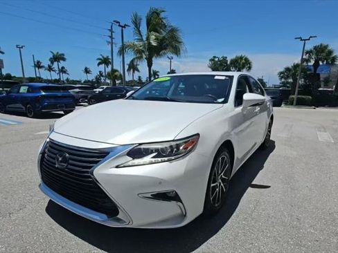 Used 2018 Lexus ES 350 w/ Luxury Package w/Wood Trim FWD image 6