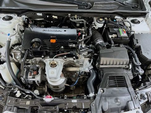 Used 2022 Honda Civic Sport image 28