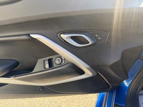 Used 2018 Chevrolet Camaro SS RWD image 12