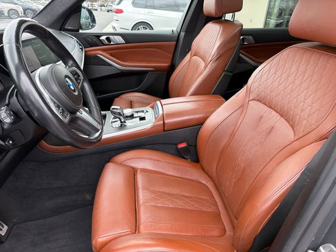 Used 2022 BMW X7 M50i image 21