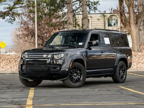 Used 2023 Land Rover Defender 130 X-Dynamic SE image 1