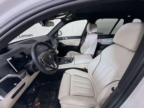 New 2026 BMW X5 xDrive50e image 21
