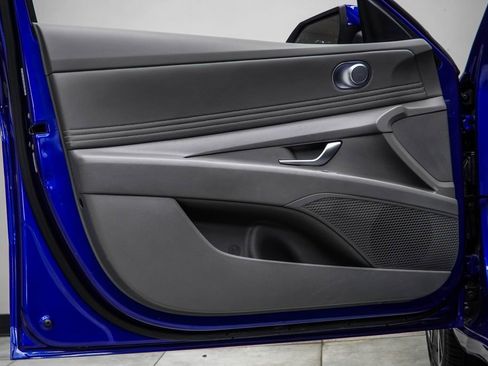 Used 2024 Hyundai Elantra SEL w/ Convenience Package image 30