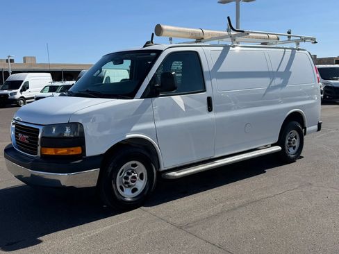 Used 2020 GMC Savana 2500 w/ Driver Convenience Package RWD image 3