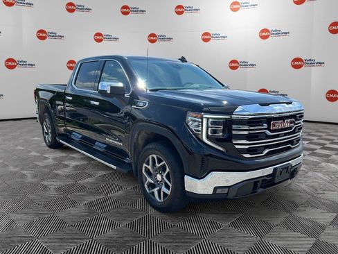 Used 2023 GMC Sierra 1500 SLT w/ SLT Premium Plus Package AWD/4WD image 5