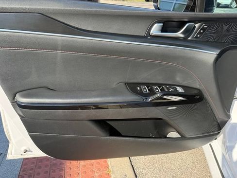 Used 2022 Kia K5 GT w/ GT1 Package FWD image 9