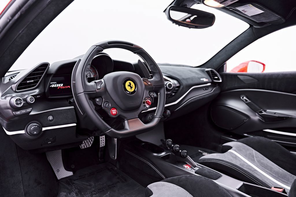 Used 2020 Ferrari 488 Pista Coupe RWD image 2