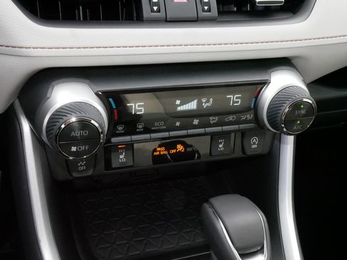 Certified 2025 Toyota RAV4 XLE Premium image 23