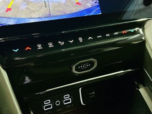 New 2026 Jeep Grand Cherokee Limited w/ Limited Altitude Package AWD/4WD image 16