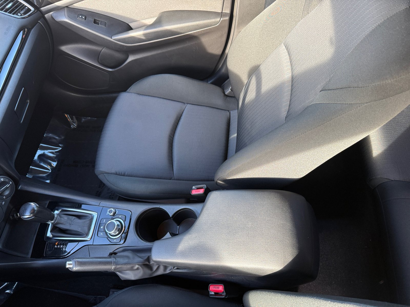 Used 2015 MAZDA MAZDA3 i Sport FWD image 14