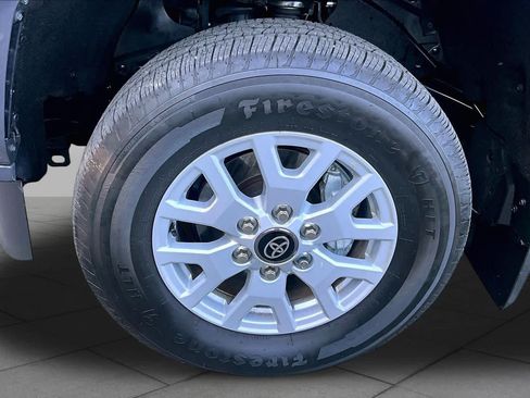Certified 2026 Toyota Tacoma SR5 AWD/4WD image 11
