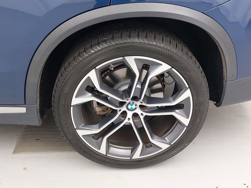 Used 2022 BMW X5 xDrive40i w/ Premium Package image 35