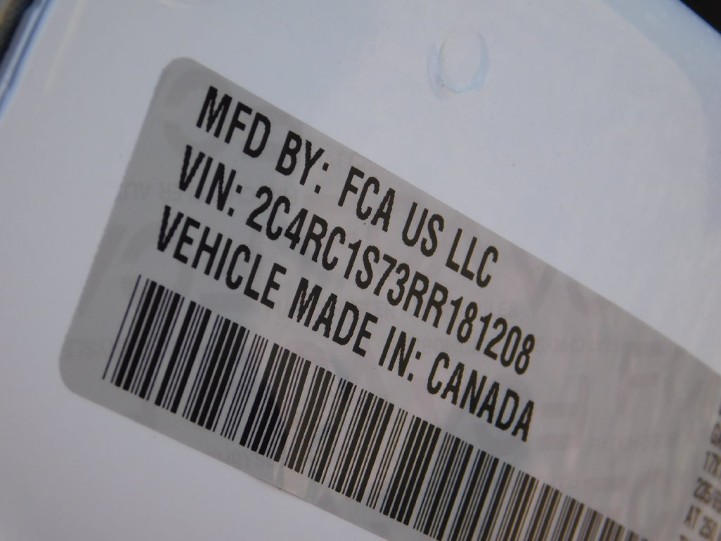 Used 2024 Chrysler Pacifica Limited FWD image 36