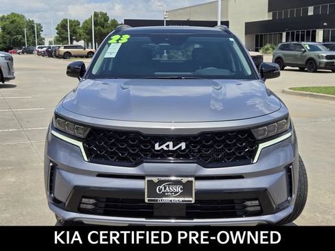 Certified 2023 Kia Sorento SX AWD/4WD image 2