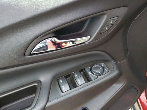 Used 2024 Chevrolet Equinox LT image 11