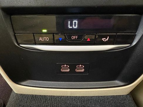 Used 2022 BMW 330i xDrive Sedan w/ Driving Assistance Package image 38