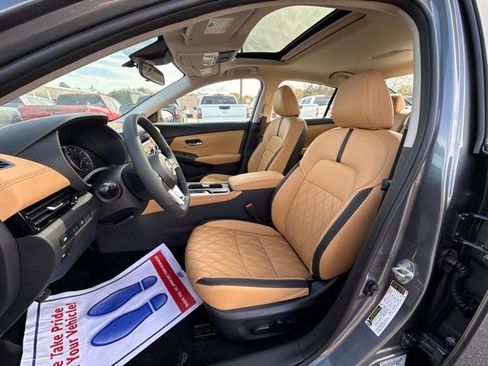 New 2025 Nissan Sentra SV w/ SV Premium Package image 12