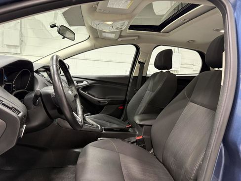 Used 2018 Ford Focus SEL w/ Cold Weather Package FWD image 16