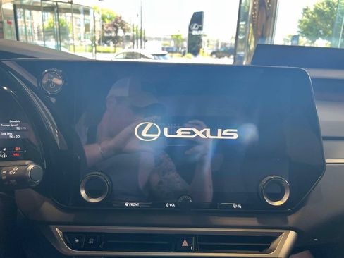 Certified 2025 Lexus RX 450h AWD w/ Convenience Package image 28