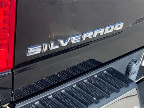 Used 2023 Chevrolet Silverado 2500 LT w/ Texas Edition image 8