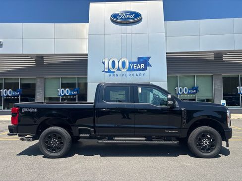 New 2026 Ford F250 XLT w/ XLT Premium Package AWD/4WD image 2