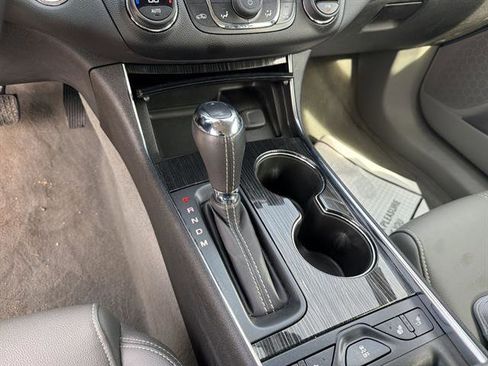 Used 2019 Chevrolet Impala LT w/ LT Convenience Package image 42