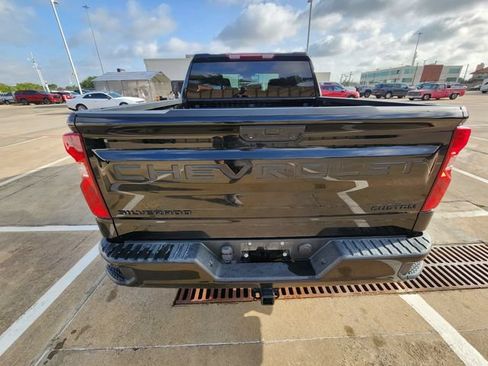 Used 2023 Chevrolet Silverado 1500 Custom w/ LPO, Dark Essentials Package AWD/4WD image 5