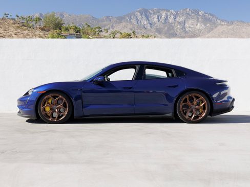 Used 2020 Porsche Taycan Turbo S image 2