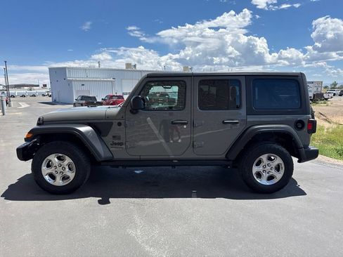 Used 2021 Jeep Wrangler Unlimited Sport AWD/4WD image 8