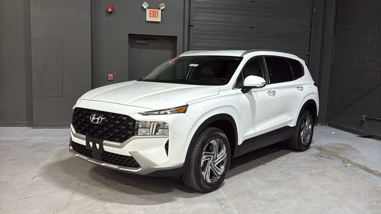 Used 2023 Hyundai Santa Fe SEL AWD/4WD image 3