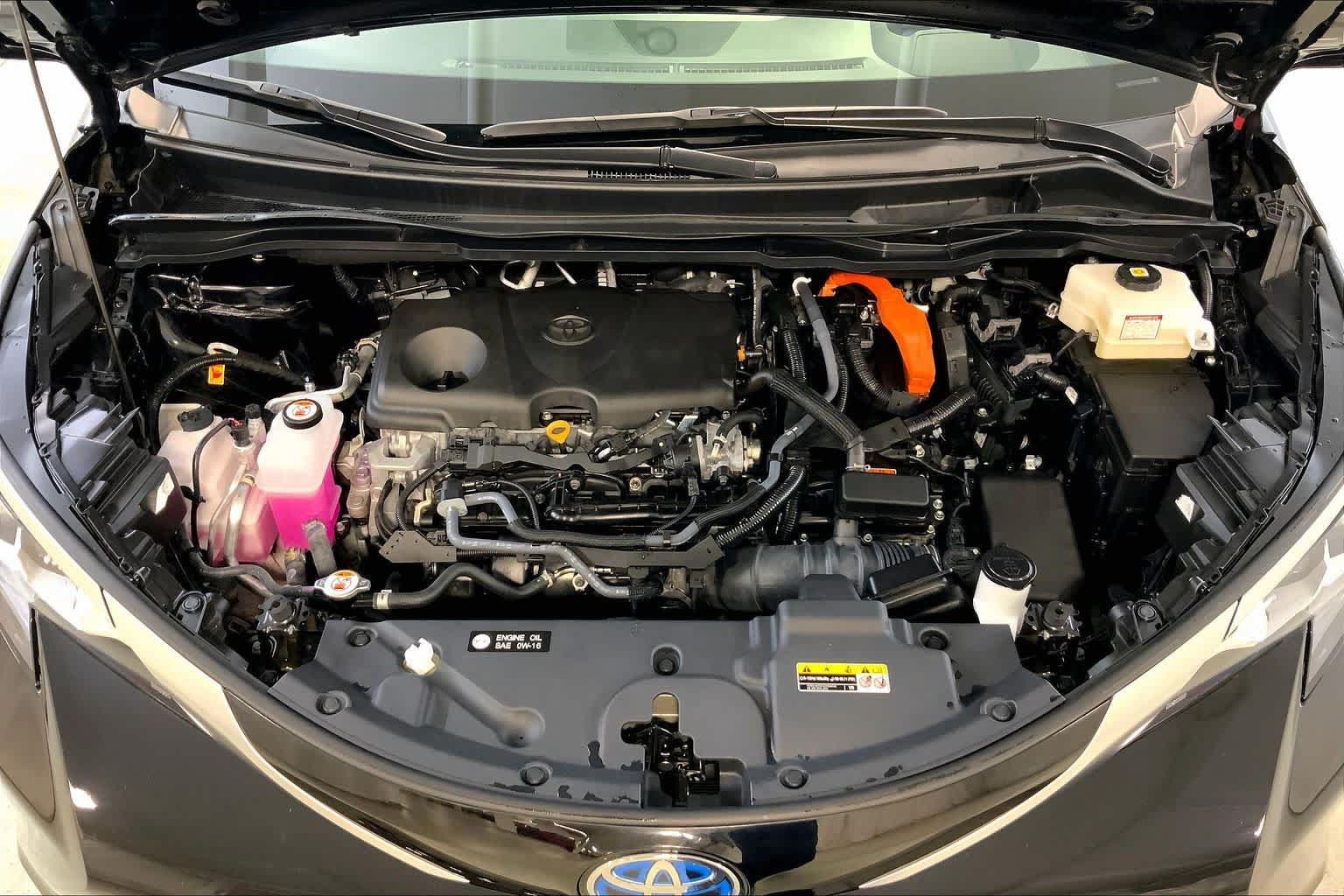 Used 2025 Toyota Sienna Platinum AWD/4WD image 30