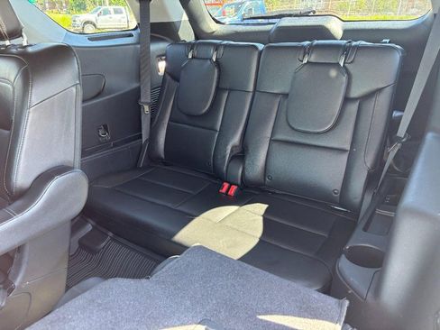 Used 2022 Ford Explorer Limited w/ Equipment Group 301A AWD/4WD image 13