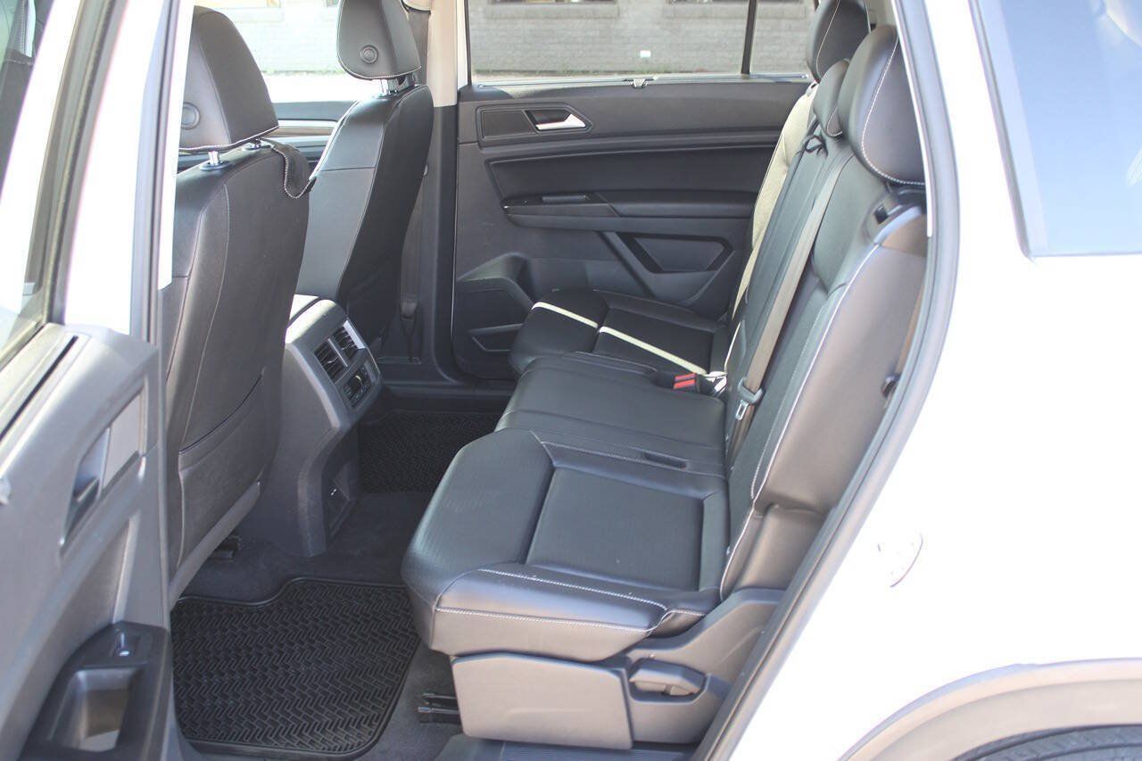 Used 2021 Volkswagen Atlas SE w/ Towing Package FWD image 9