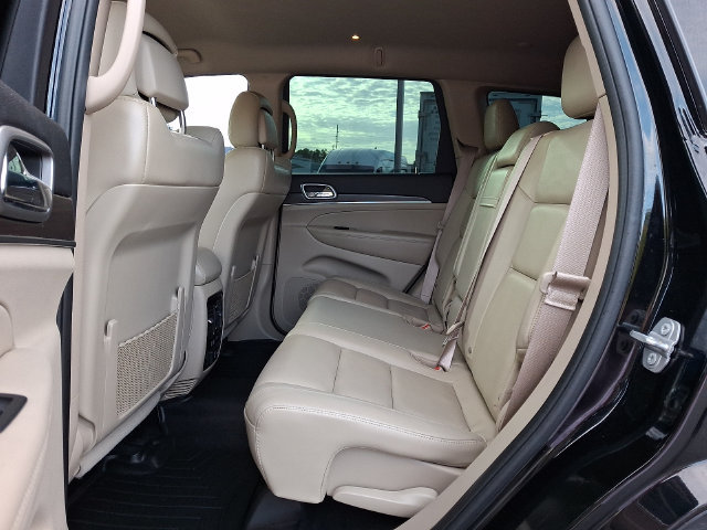 Used 2018 Jeep Grand Cherokee Limited AWD/4WD image 13
