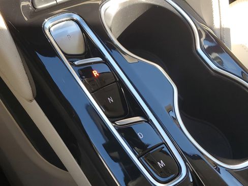 Used 2022 Buick Envision Essence w/ Safety Package image 32