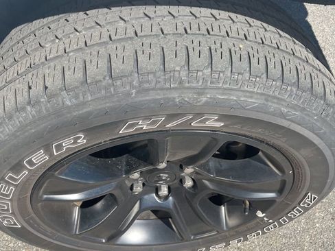 Used 2022 RAM 1500 Big Horn image 10