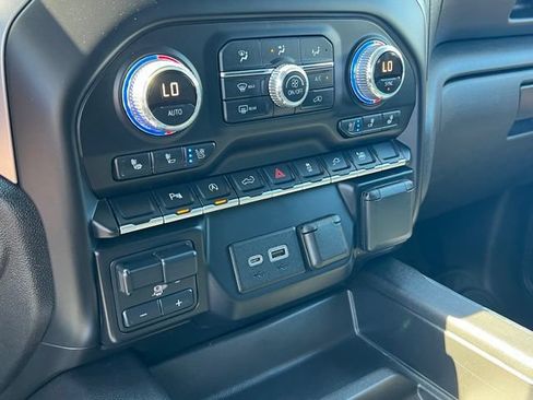 Used 2019 GMC Sierra 1500 SLT w/ SLT Convenience Package AWD/4WD image 24