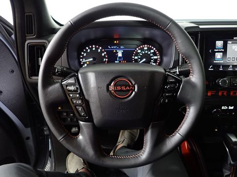 Used 2025 Nissan Frontier PRO-4X AWD/4WD image 24