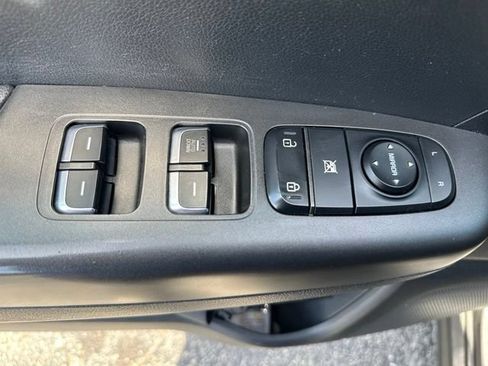 Used 2017 Kia Sportage LX w/ LX Popular Package FWD image 11