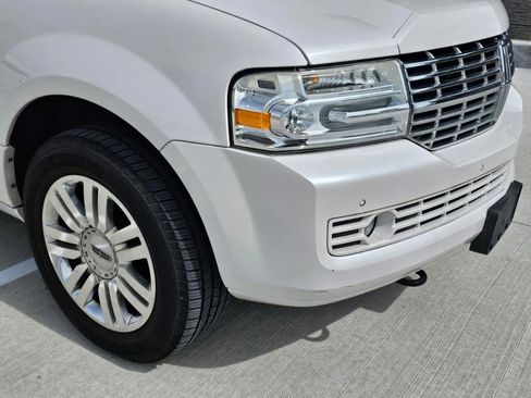 Used 2012 Lincoln Navigator L 2WD image 11