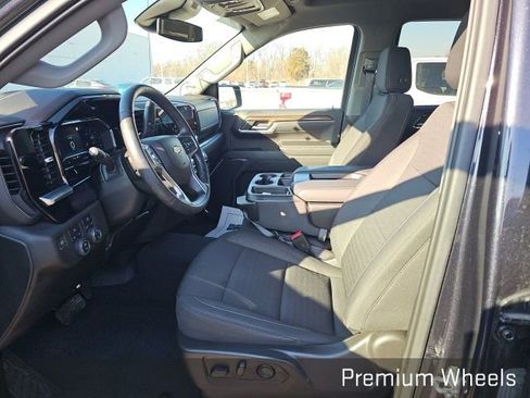 Used 2023 Chevrolet Silverado 1500 LT image 11