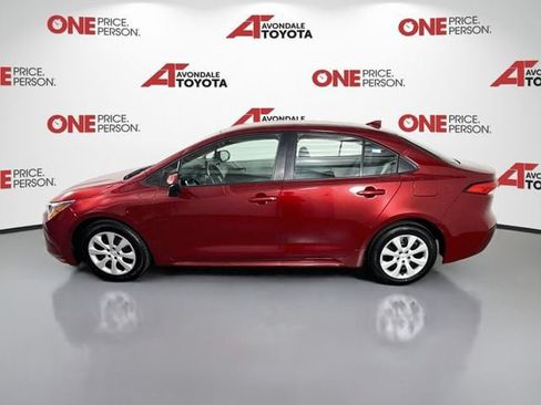 Certified 2025 Toyota Corolla LE FWD image 5