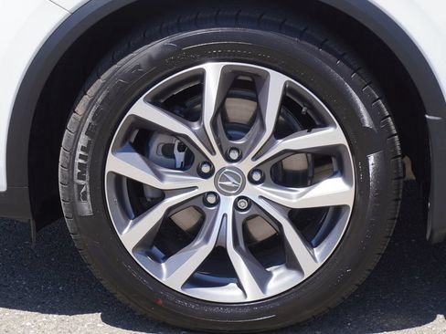 Used 2022 Acura MDX FWD w/ Technology Package image 4